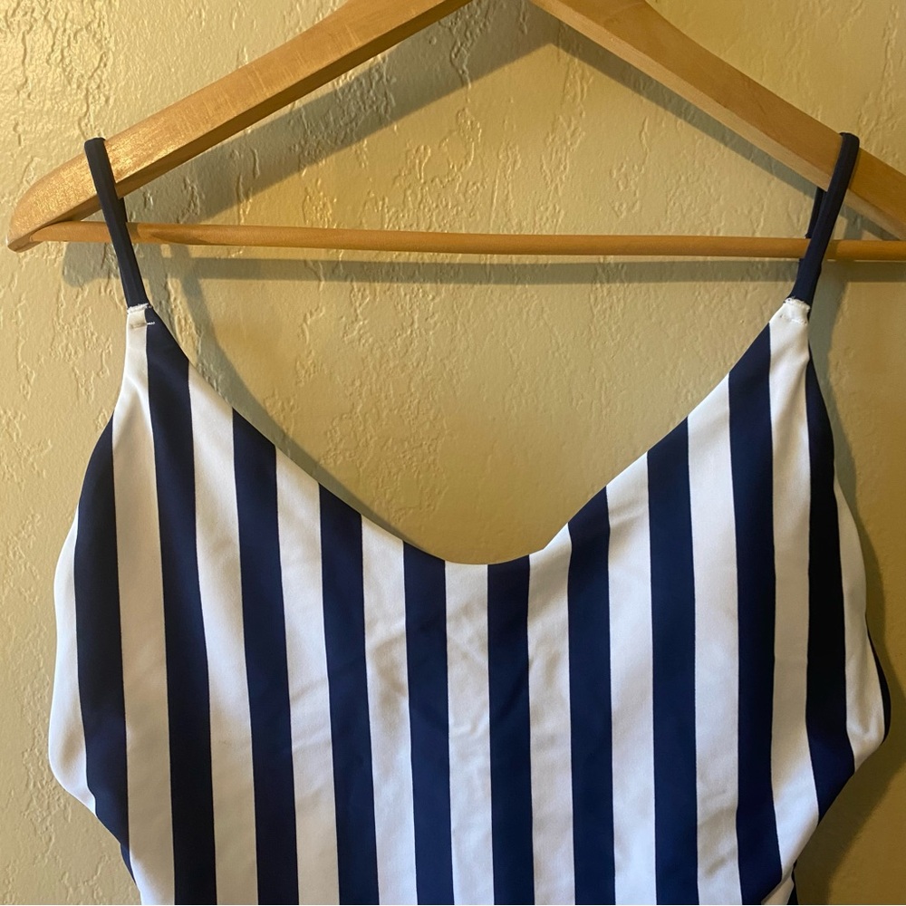 NWT Aerie One Piece Bathing Suit, Navy & White Stripes with cutout wholes Large - Picture 3 of 9